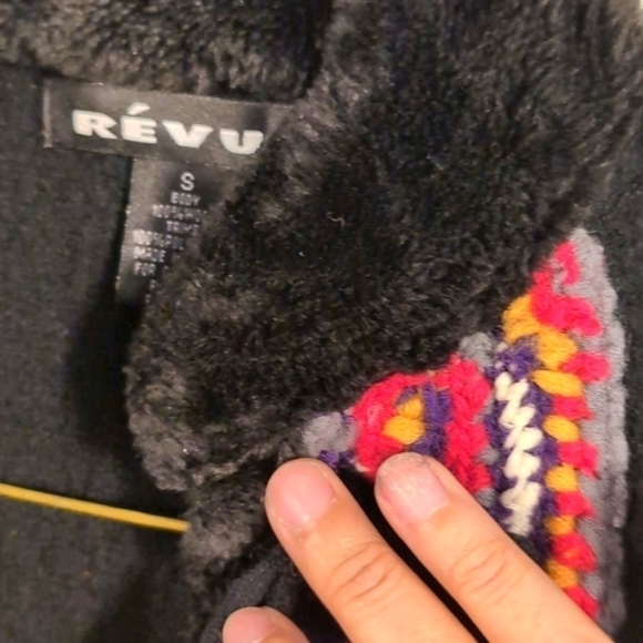 Revu Womens Boho Long Black 100% Wool Crochet Trim Vest Size Small - Picture 8 of 10